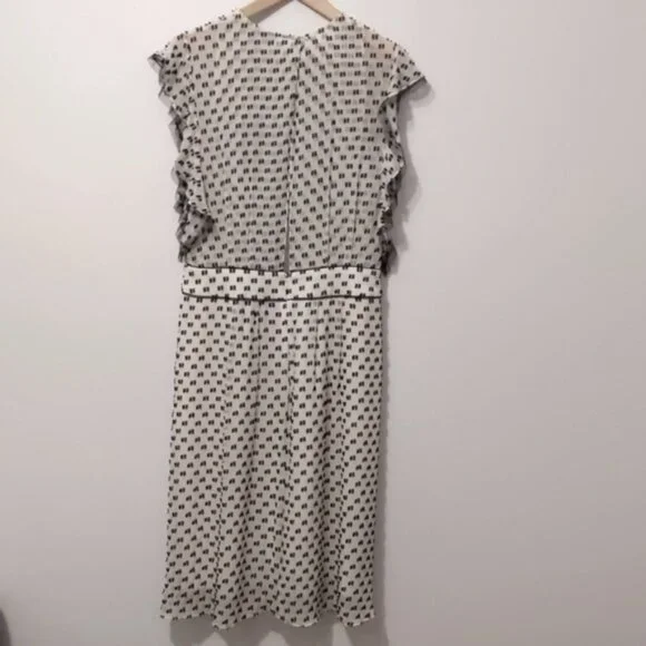 NWT BCBG Silk Blend Cocktail Dress with Ruffle Sleeves Size 10 - Picture 6 of 12